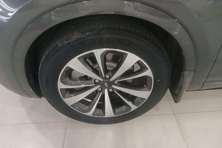 Used Li Auto ONE 2021 Extended-Range 6-Seater Version Exterior 4