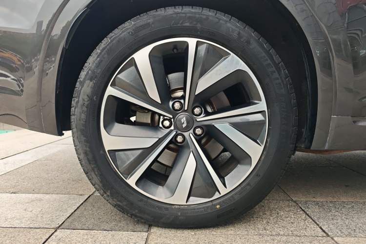 Used Li Auto ONE 2021 Extended-Range 6-Seater Version Exterior 4