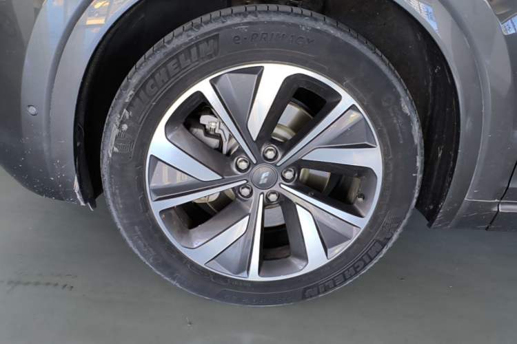 Used Li Auto ONE 2021 Extended-Range 6-Seater Version Exterior 4