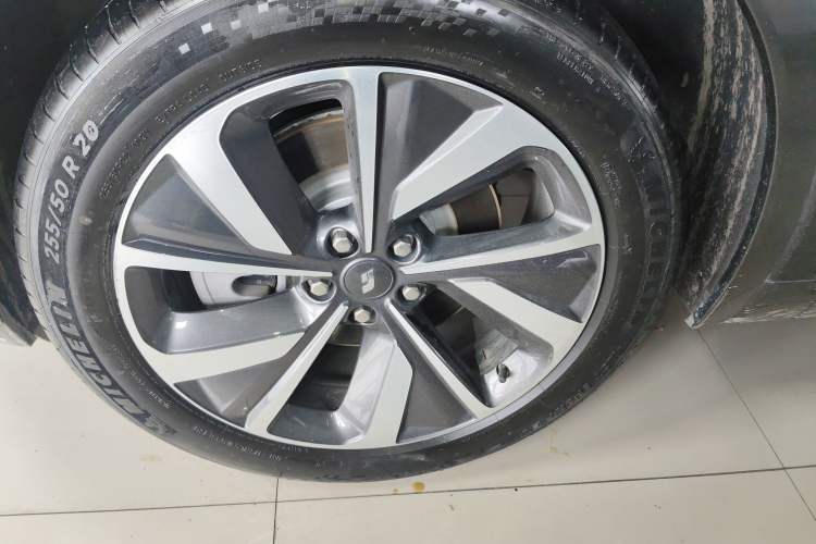 Used Li Auto ONE 2021 Extended-Range 6-Seater Version Exterior 4