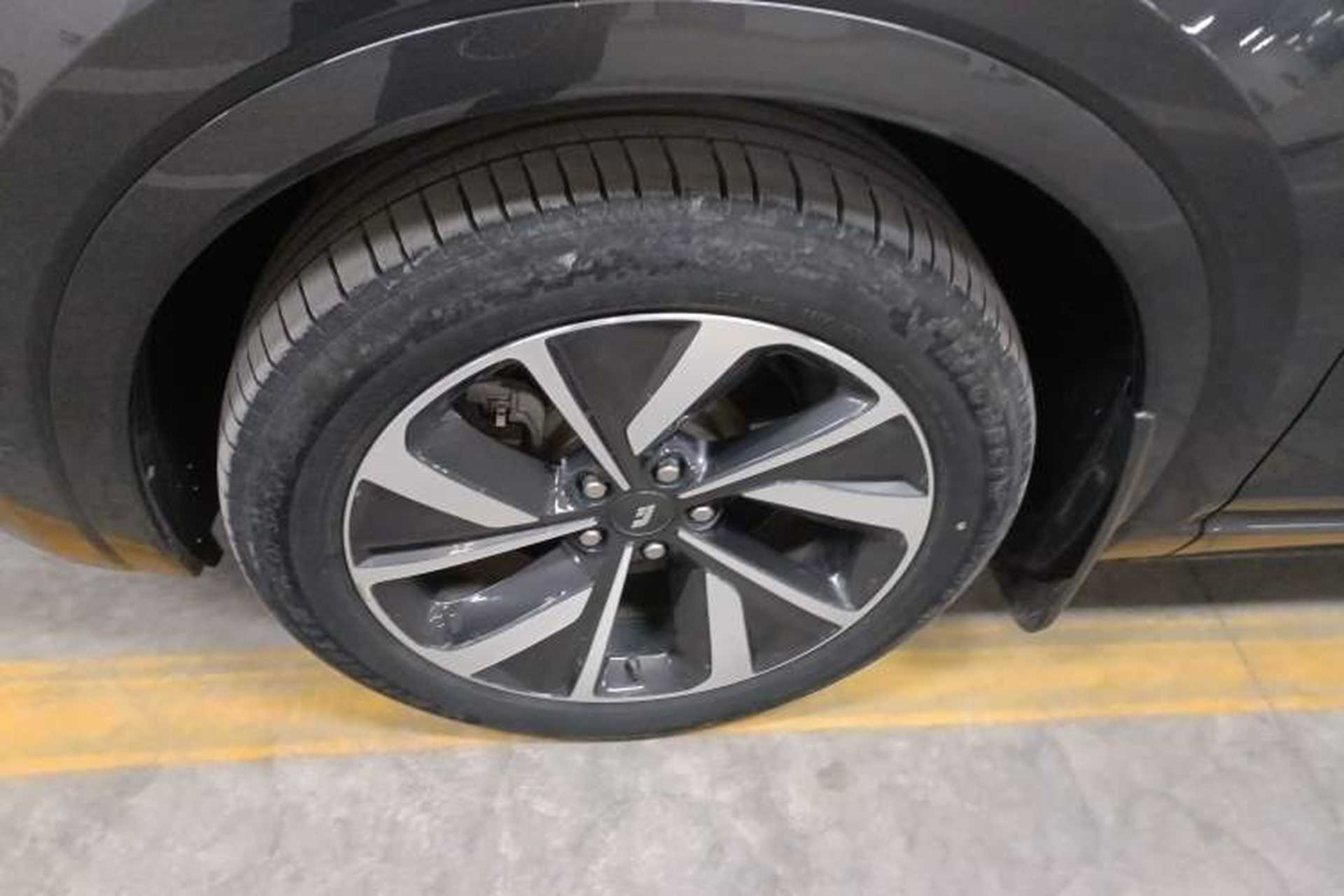 Used Li Auto ONE 2021 Extended-Range 6-Seater Version Exterior 4