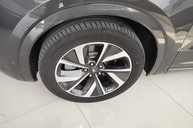 Used Li Auto ONE 2021 Extended-Range 6-Seater Version Exterior 4