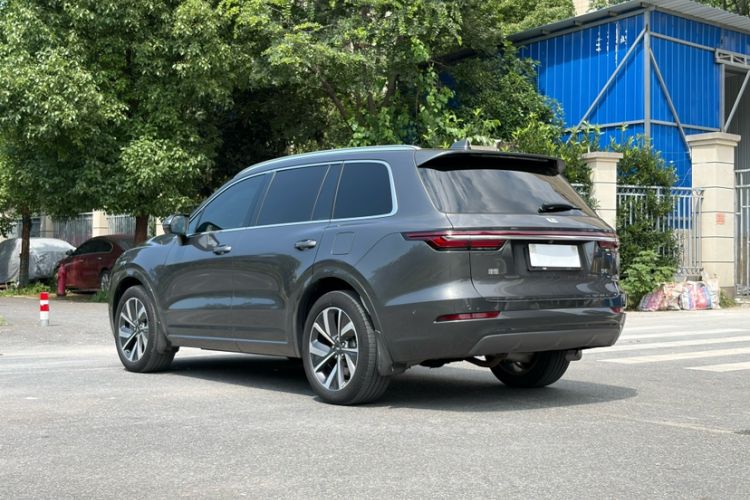 Used Li Auto ONE 2021 Extended-Range 6-Seater Version Exterior 4