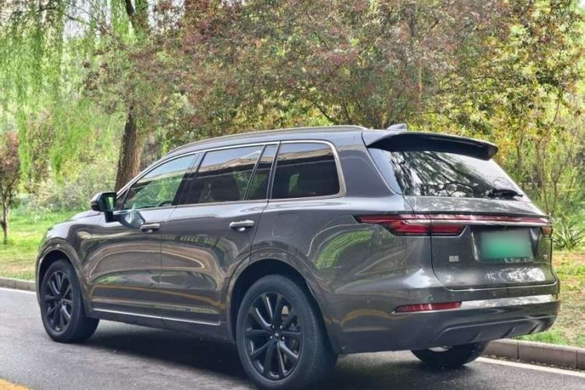Used Li Auto ONE 2021 Extended-Range 6-Seater Version Exterior 4