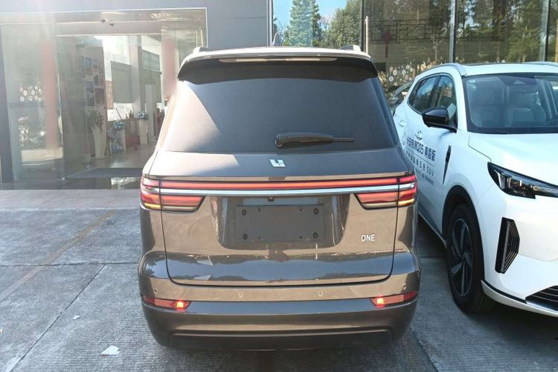 Used Li Auto ONE 2021 Extended-Range 6-Seater Version Exterior 4