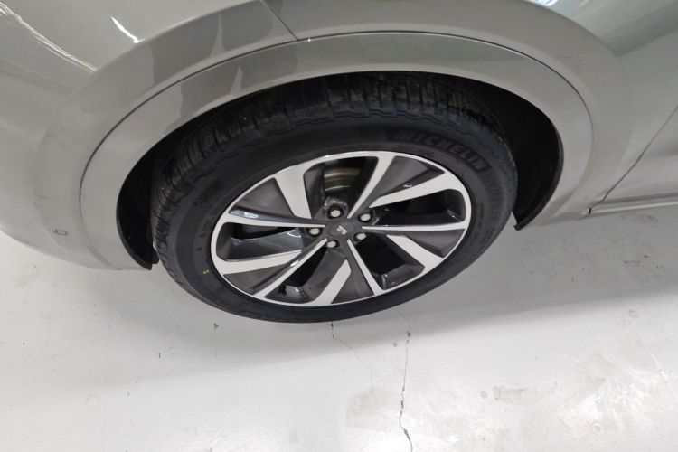Used Li Auto ONE 2021 Extended-Range 6-Seater Version Exterior 4