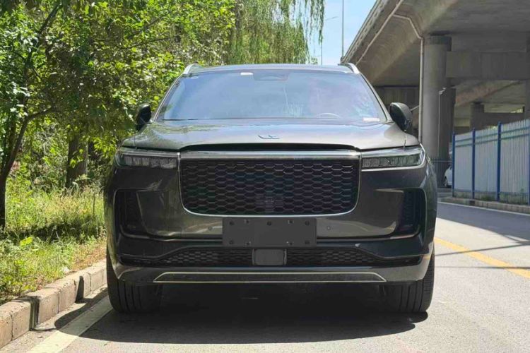 Used Li Auto ONE 2021 Extended-Range 6-Seater Version Exterior 4