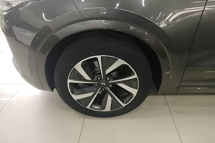 Used Li Auto ONE 2021 Extended-Range 6-Seater Version Exterior 4