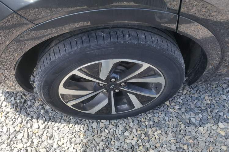 Used Li Auto ONE 2021 Extended-Range 6-Seater Version Exterior 5