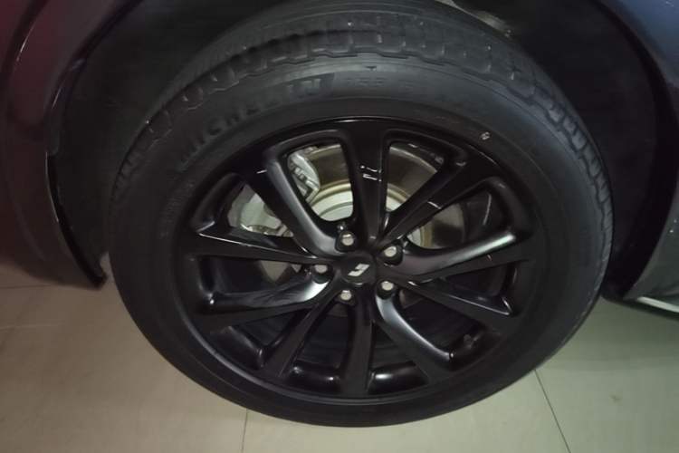 Used Li Auto ONE 2021 Extended-Range 6-Seater Version Exterior 5