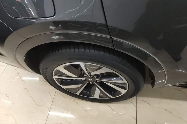 Used Li Auto ONE 2021 Extended-Range 6-Seater Version Exterior 5
