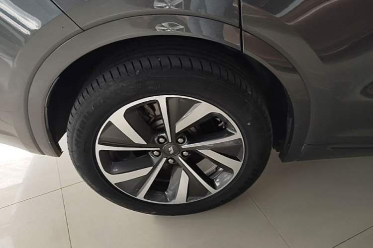 Used Li Auto ONE 2021 Extended-Range 6-Seater Version Exterior 5