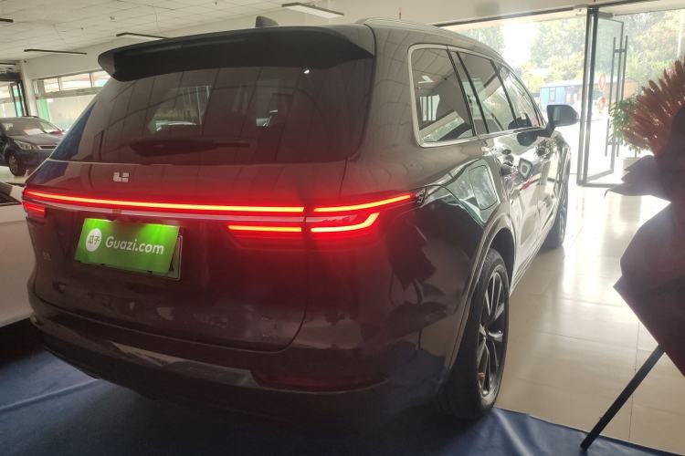 Used Li Auto ONE 2021 Extended-Range 6-Seater Version Exterior 5