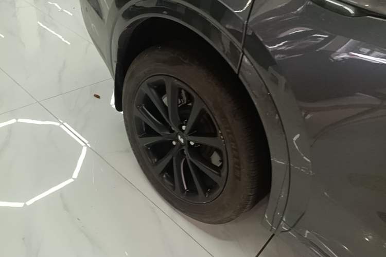 Used Li Auto ONE 2021 Extended-Range 6-Seater Version Exterior 5