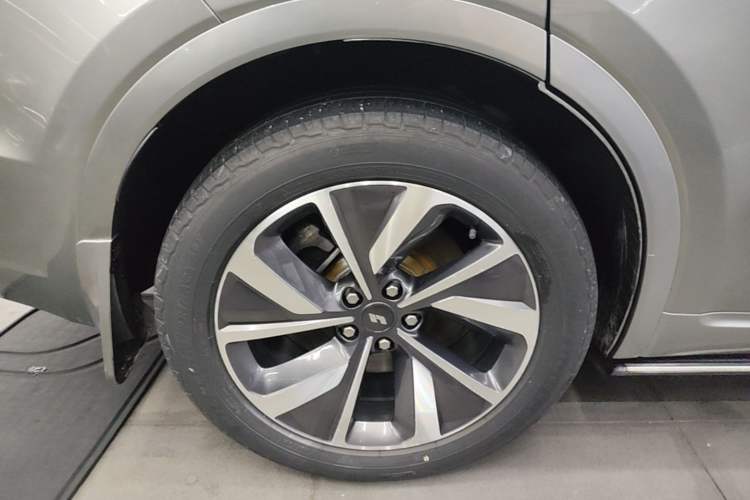 Used Li Auto ONE 2021 Extended-Range 6-Seater Version Exterior 5