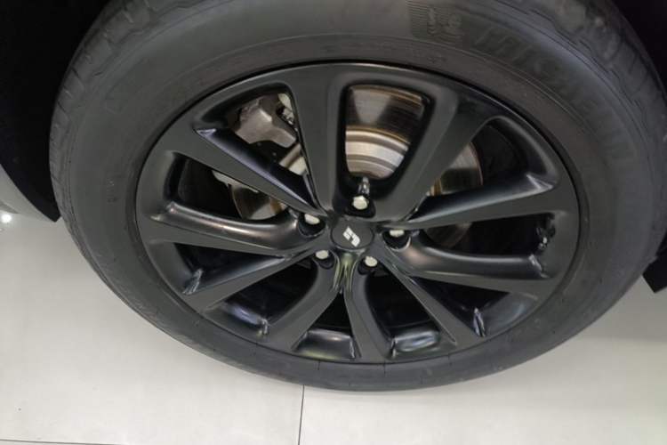 Used Li Auto ONE 2021 Extended-Range 6-Seater Version Exterior 5