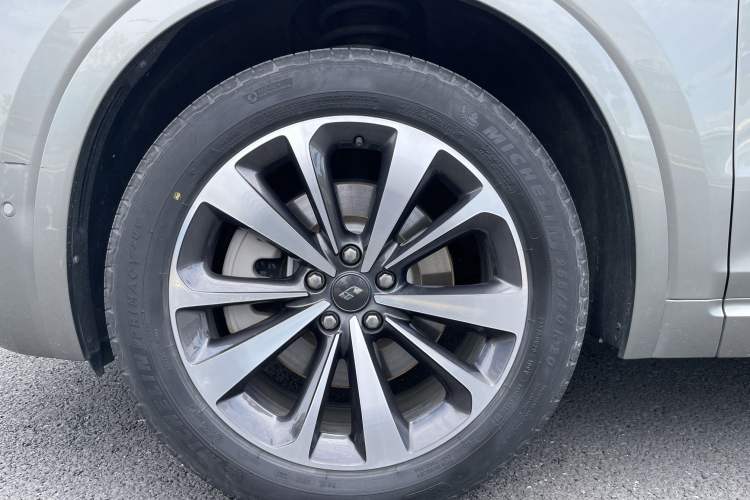 Used Li Auto ONE 2021 Extended-Range 6-Seater Version Exterior 9