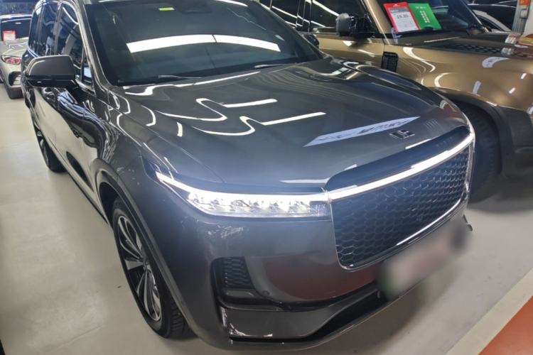 Used Li Auto ONE 2021 Extended-Range 6-Seater Version Front Right 45 Deg