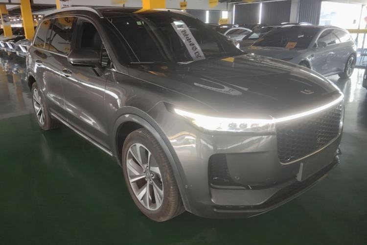 Used Li Auto ONE 2021 Extended-Range 6-Seater Version Front Right 45 Deg