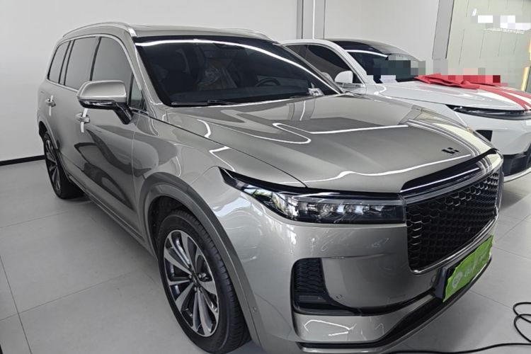 Used Li Auto ONE 2021 Extended-Range 6-Seater Version Front Right 45 Deg