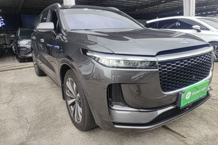 Used Li Auto ONE 2021 Extended-Range 6-Seater Version Front Right 45 Deg