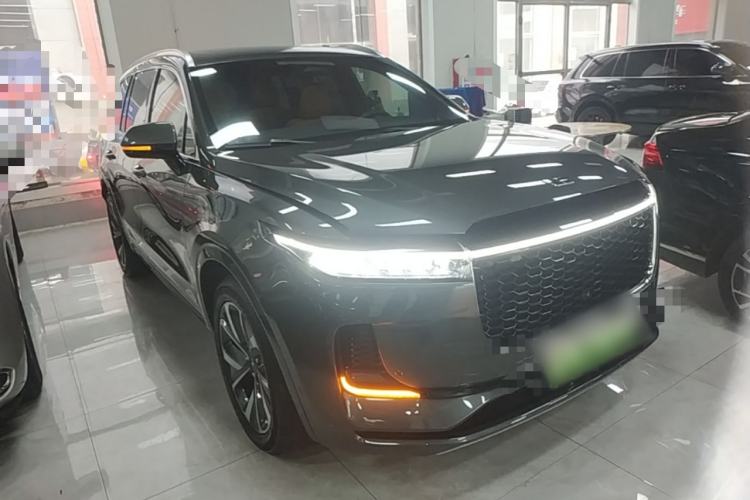 Used Li Auto ONE 2021 Extended-Range 6-Seater Version Front Right 45 Deg