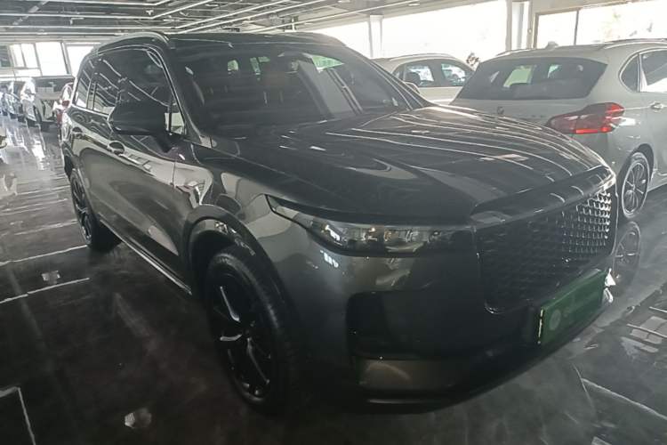 Used Li Auto ONE 2021 Extended-Range 6-Seater Version Front Right 45 Deg