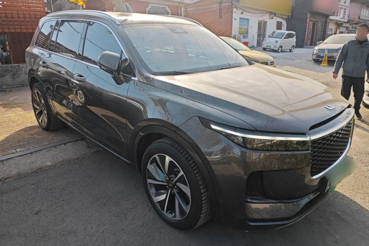 Used Li Auto ONE 2021 Extended-Range 6-Seater Version Front Right 45 Deg