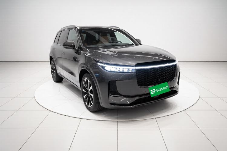 Used Li Auto ONE 2021 Extended-Range 6-Seater Version Front Right 45 Deg