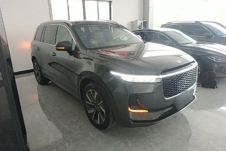 Used Li Auto ONE 2021 Extended-Range 6-Seater Version Front Right 45 Deg
