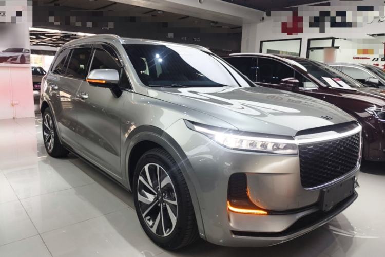 Used Li Auto ONE 2021 Extended-Range 6-Seater Version Front Right 45 Deg