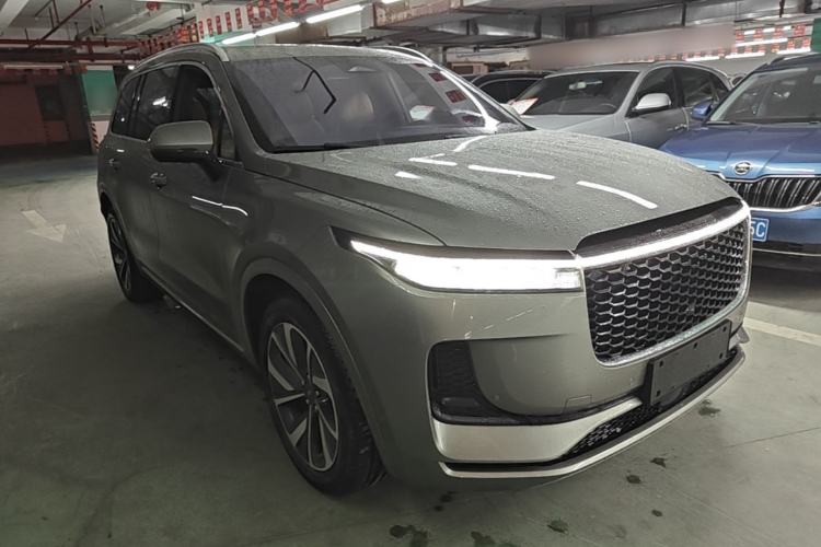 Used Li Auto ONE 2021 Extended-Range 6-Seater Version Front Right 45 Deg