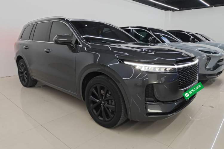 Used Li Auto ONE 2021 Extended-Range 6-Seater Version Front Right 45 Deg