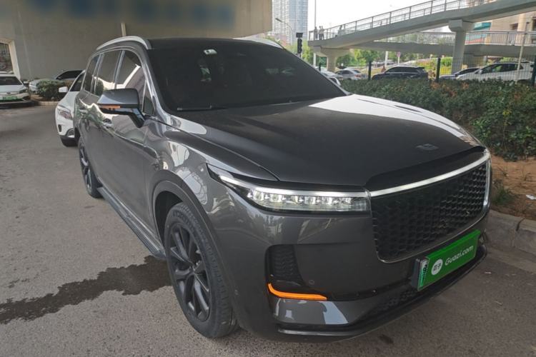 Used Li Auto ONE 2021 Extended-Range 6-Seater Version Front Right 45 Deg
