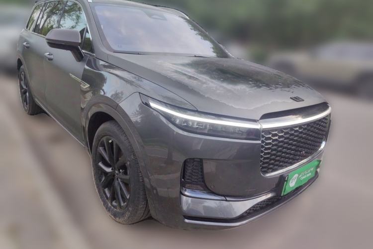 Used Li Auto ONE 2021 Extended-Range 6-Seater Version Front Right 45 Deg