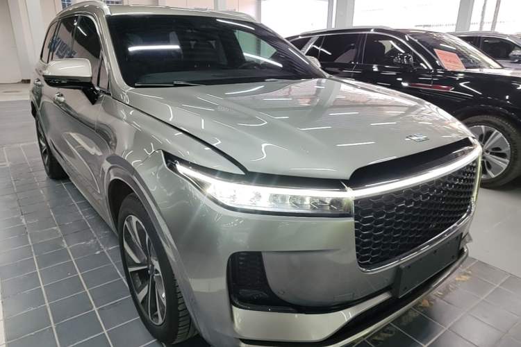 Used Li Auto ONE 2021 Extended-Range 6-Seater Version Front Right 45 Deg