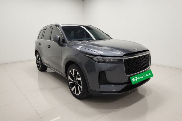 Used Li Auto ONE 2021 Extended-Range 6-Seater Version Front Right 45 Deg