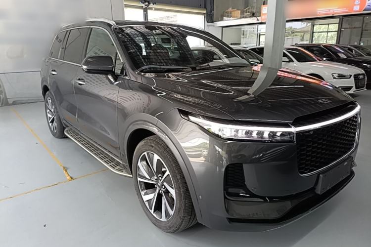 Used Li Auto ONE 2021 Extended-Range 6-Seater Version Front Right 45 Deg