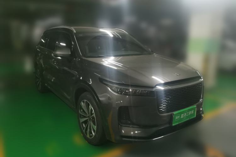 Used Li Auto ONE 2021 Extended-Range 6-Seater Version Front Right 45 Deg