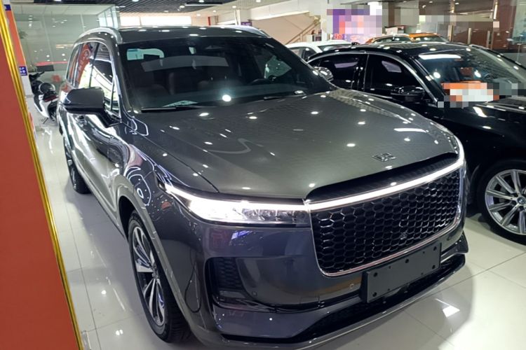 Used Li Auto ONE 2021 Extended-Range 6-Seater Version Front Right 45 Deg