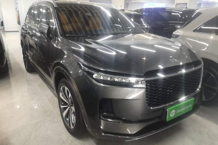 Used Li Auto ONE 2021 Extended-Range 6-Seater Version Front Right 45 Deg