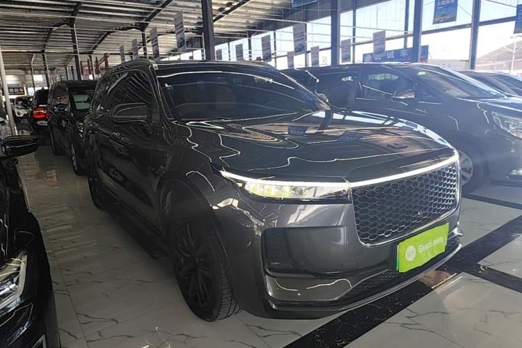 Used Li Auto ONE 2021 Extended-Range 6-Seater Version Front Right 45 Deg