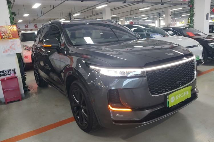 Used Li Auto ONE 2021 Extended-Range 6-Seater Version Front Right 45 Deg
