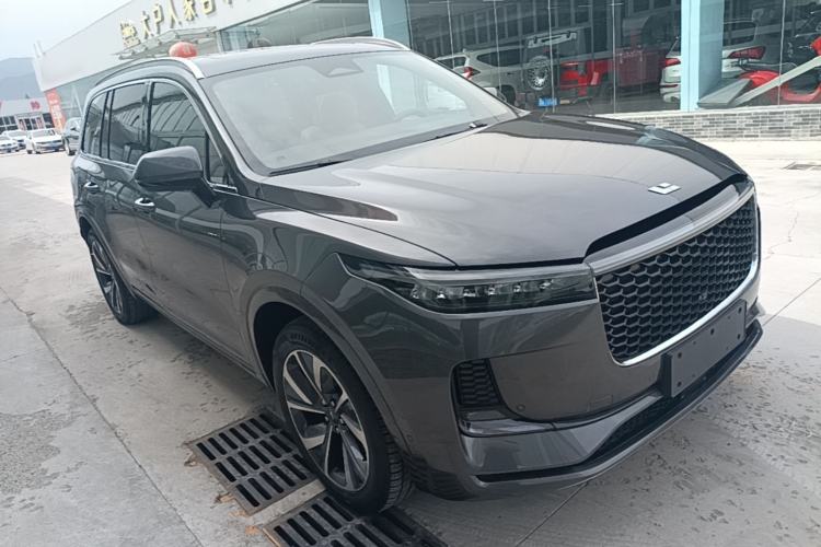 Used Li Auto ONE 2021 Extended-Range 6-Seater Version Front Right 45 Deg
