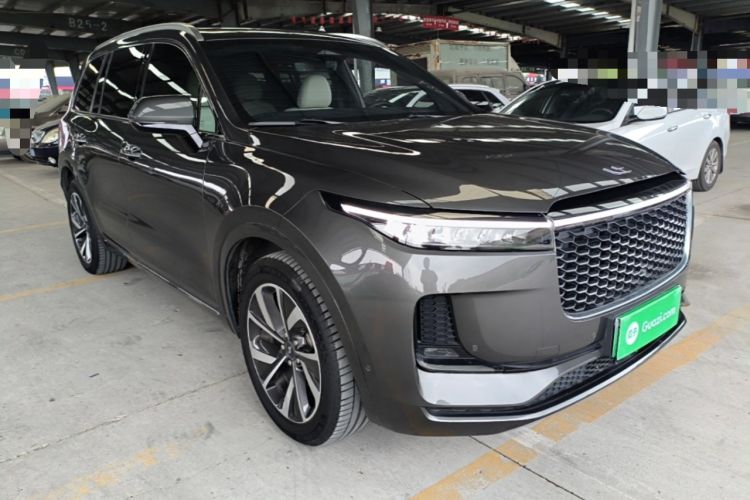 Used Li Auto ONE 2021 Extended-Range 6-Seater Version Front Right 45 Deg