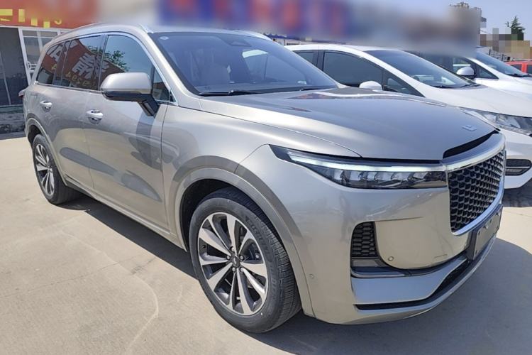 Used Li Auto ONE 2021 Extended-Range 6-Seater Version Front Right 45 Deg
