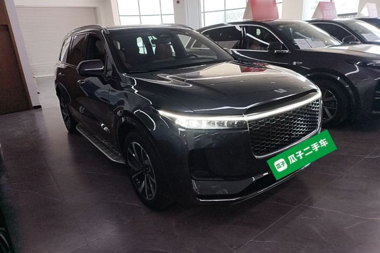 Used Li Auto ONE 2021 Extended-Range 6-Seater Version Front Right 45 Deg