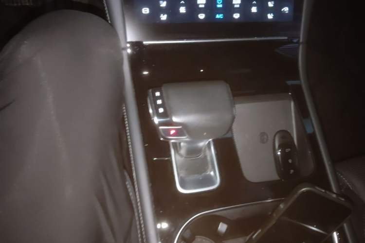 Used Li Auto ONE 2021 Extended-Range 6-Seater Version Gear Lever