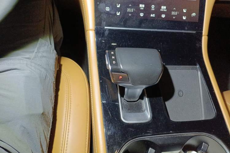 Used Li Auto ONE 2021 Extended-Range 6-Seater Version Gear Lever