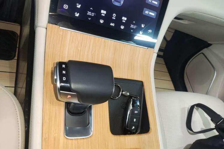 Used Li Auto ONE 2021 Extended-Range 6-Seater Version Gear Lever